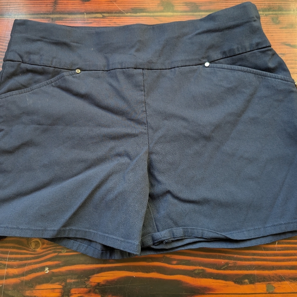 INC International Concepts Black Women’s Cargo Shorts